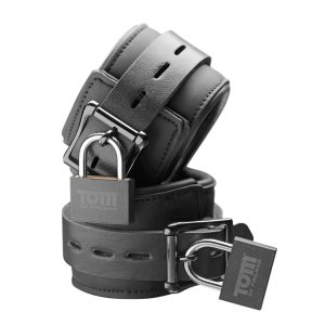 bdsm neoprene lockable wrist cuffs with padlock